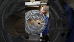 Мы специализируемся на изготовлении двухшнековых цилиндров — точность — наше обещание. Готовы увидеть, как это делается?